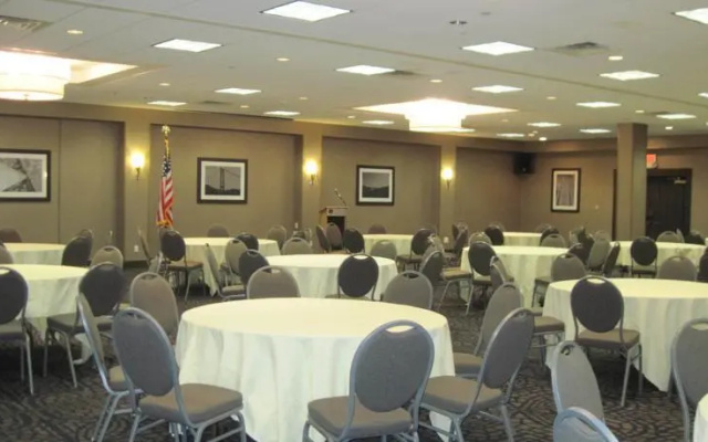 Holiday Inn KINGSTON