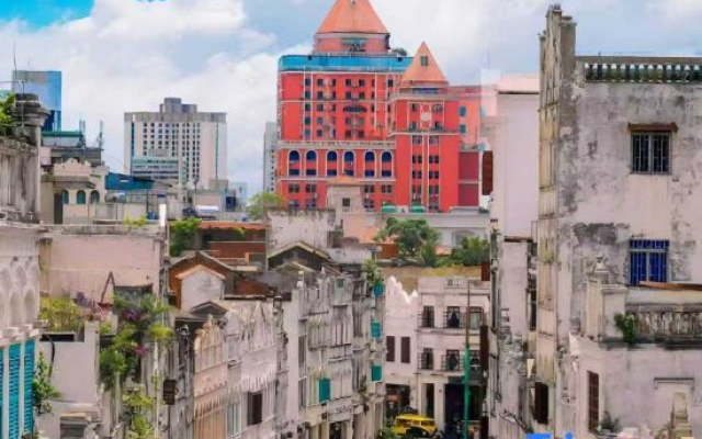 Homeinn Aifeel Hotel (Haikou High - speed Railway East Station Wuyue Plaza)