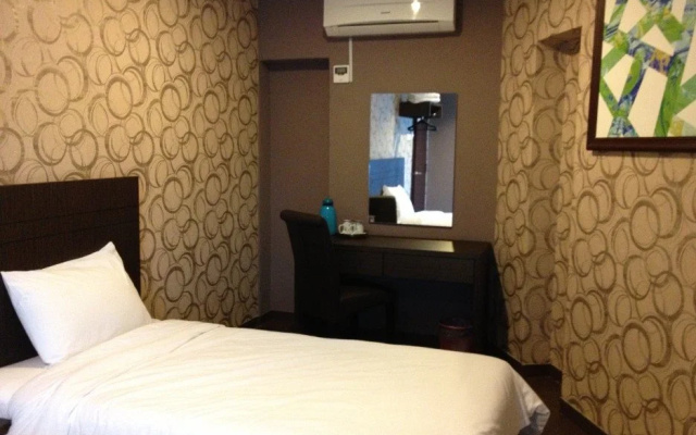 Hotel EST KL