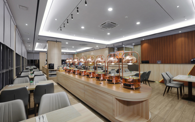 Harper Premier Nagoya Batam by ASTON