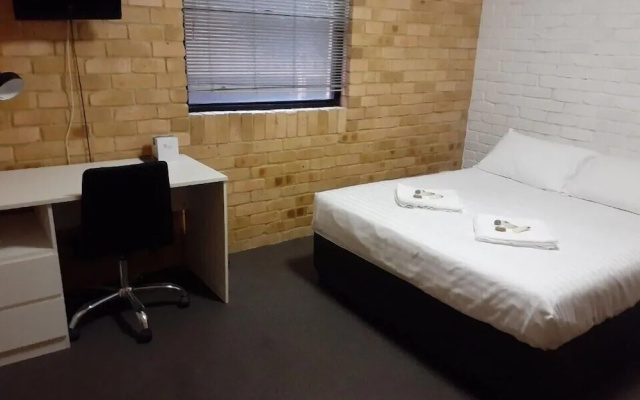 Hanbury Lodge