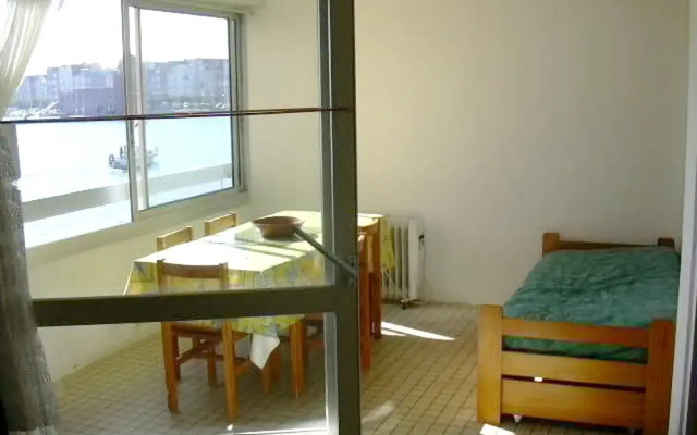 Rental Apartment Les Occitanes - Gruissan 1 bedroom 4 persons