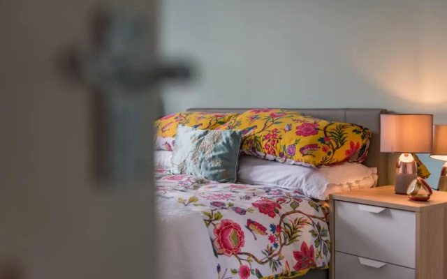 Blackhorse Loft - spacious apartment by the sea