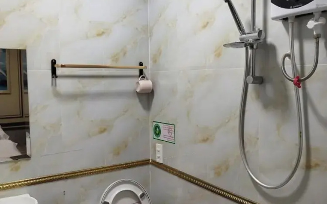 KQ Hostel