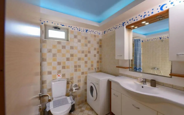 2 Bedroom Villa, Pool, Sea Views, Agios Nikolaos,