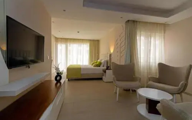 Luna Boutique Hotel