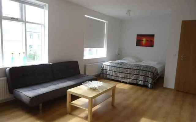 B28 Apartments