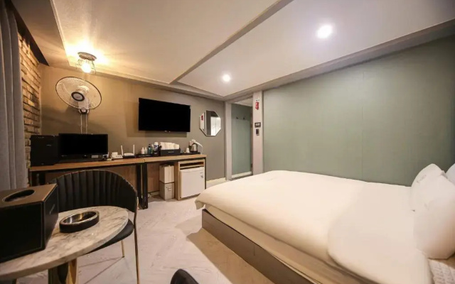 Welkin Hotel