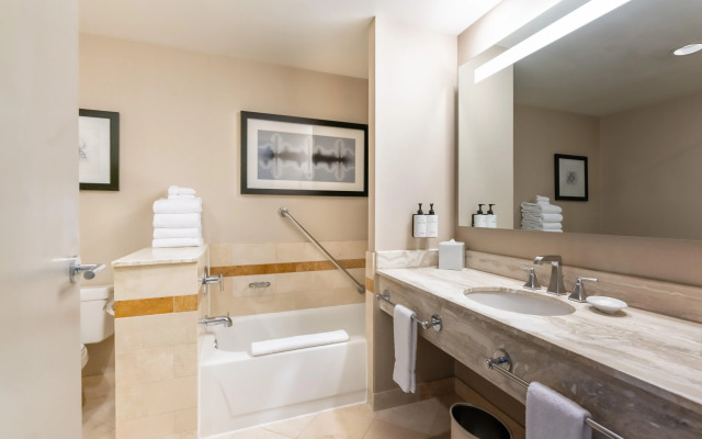 InterContinental Chicago Magnificent Mile by IHG
