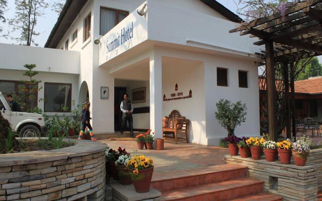 Отель Summit Hotel Непал, Лалитпур - отзывы, цены и фото номеров - забронировать отель Summit Hotel онлайн вид на фасад