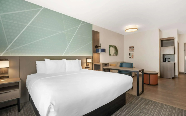 Comfort Suites Richmond East