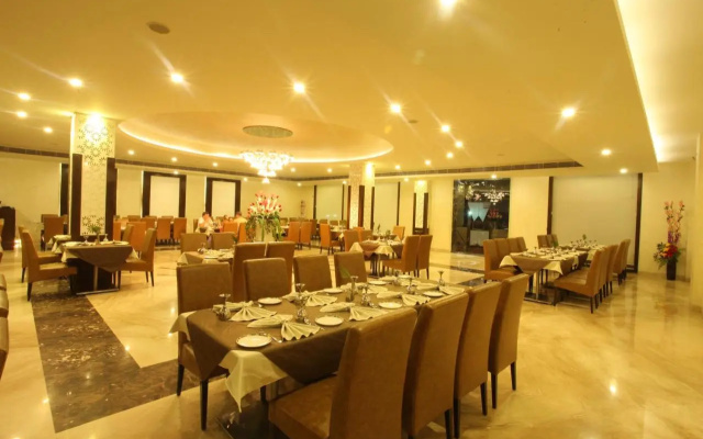Wingston A Treehouse Hotel-Goverdhan