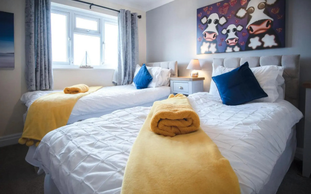 North Beach Heights - 3 Bedroom Penthouse - Tenby
