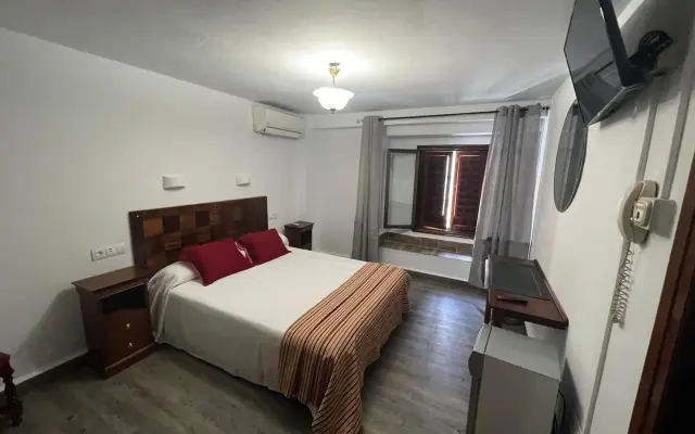 Hostal Colón