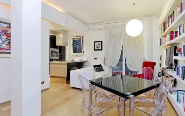 Cambiano Halldis Apartment