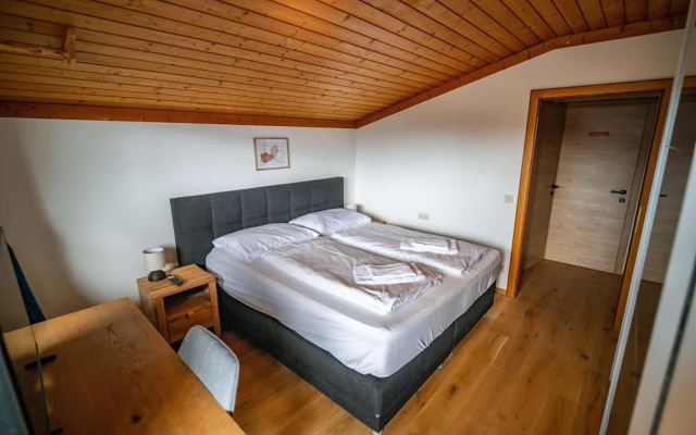 Lovely Apartment in Saalfelden With Balcony