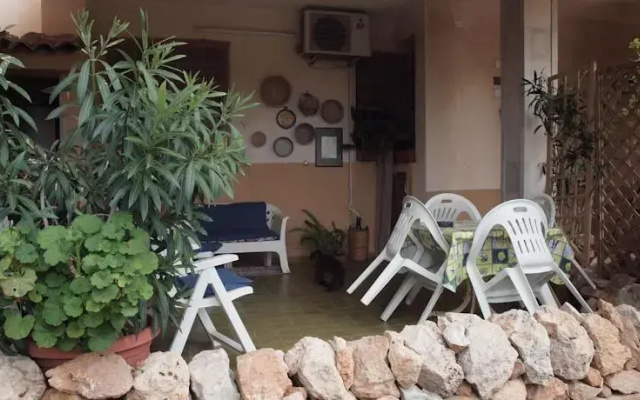 B&B Glaukopis