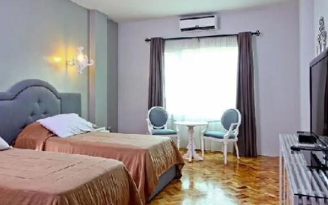 King's Royale Villas