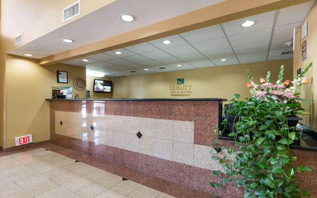 Quality Inn & Suites Buda