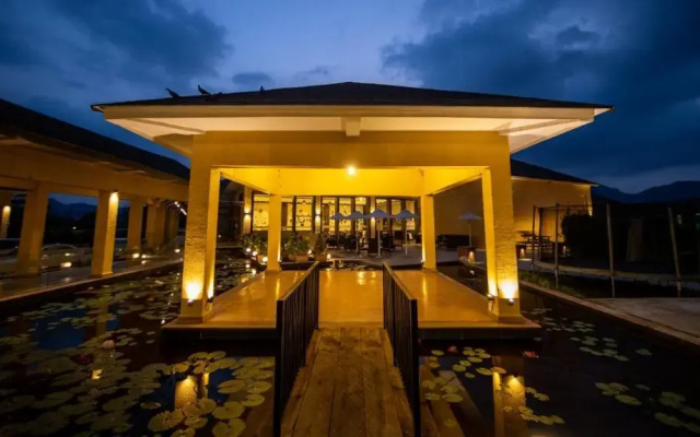 Tropical Retreat