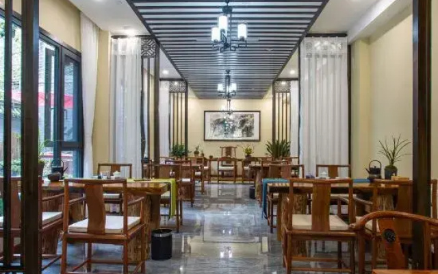 Hem Hotel (Chongzhou Jiezi Ancient Town)