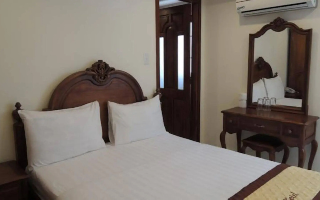 Golden View Hotel