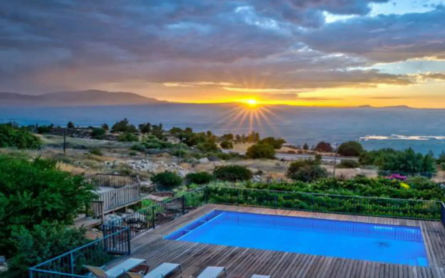 Olive Green Villa Heated Pool