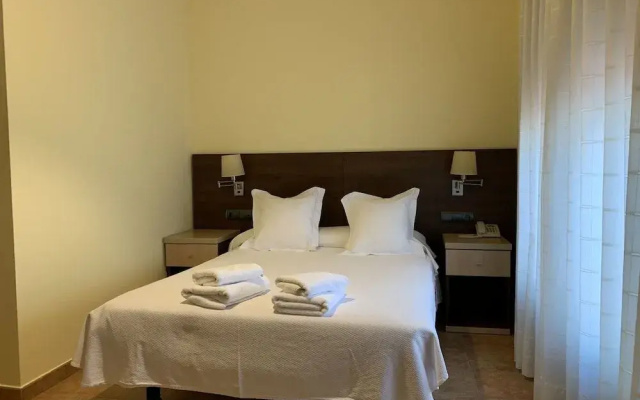 Hostal Monasterio de Rueda
