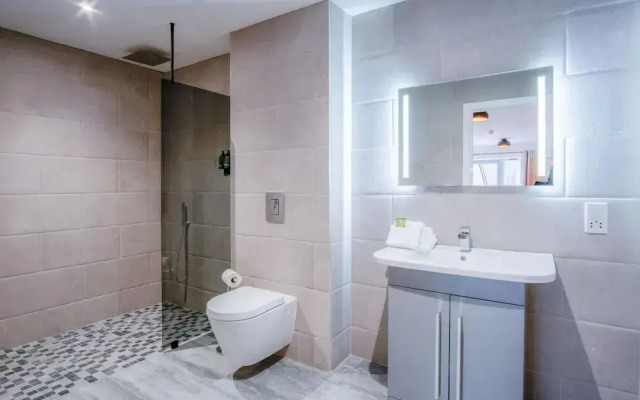 Suite 3 - Sleeping Giant Hotel - PEN Y CAE Inn