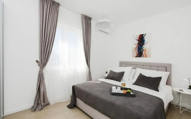 Villa in Nin With Stunning Sea Views