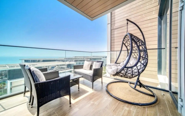 Sparkling Balcony Sea View Apt in Bluewaters