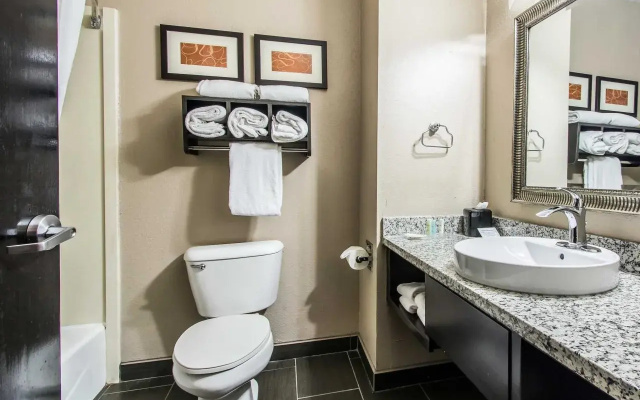 Comfort Suites Fairgrounds West