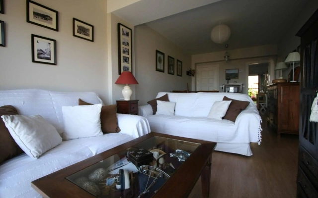 Apartamento en complejo residencial con piscina