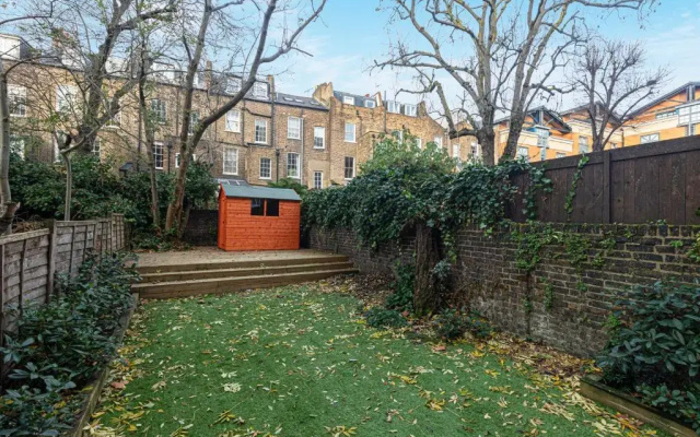 Charming 2 bed with garden in Notting Hill