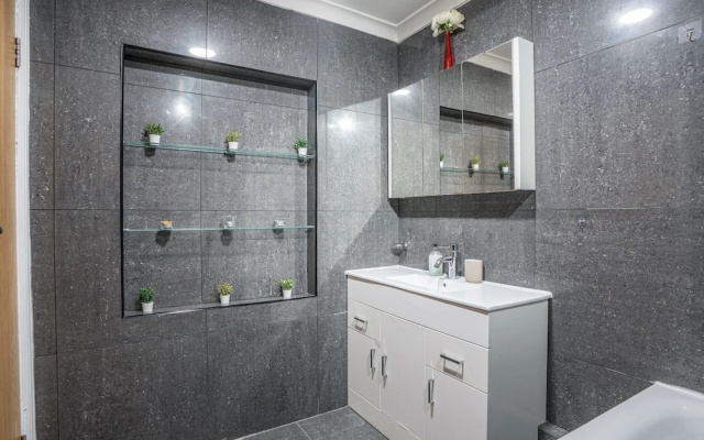 1 Bedroom Comfortable Flat in Kensington