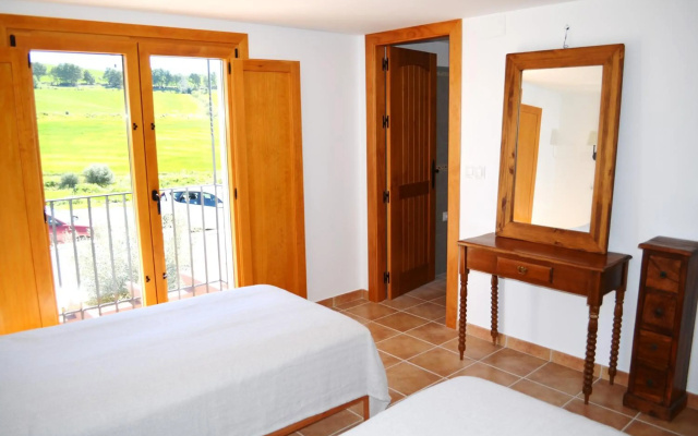 Casa Grande / Rosas Cantares