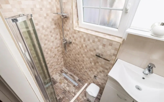 Beautiful Apartment in Barbat na Rabu With 1 Bedrooms and Wifi