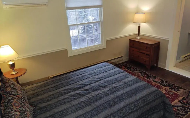 The Doveberry Inn