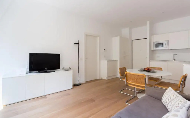 Meravigli 16 - Apt B - Duomo Elegant Apartment