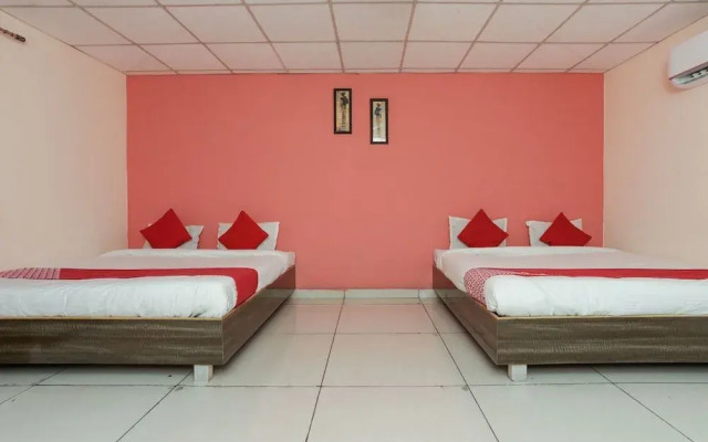 OYO 30383 Hotel Milan Parinay