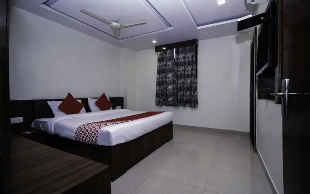 Hotel Galaxy Palace By OYO Rooms