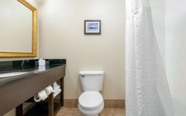 Comfort Inn & Suites Norman near University