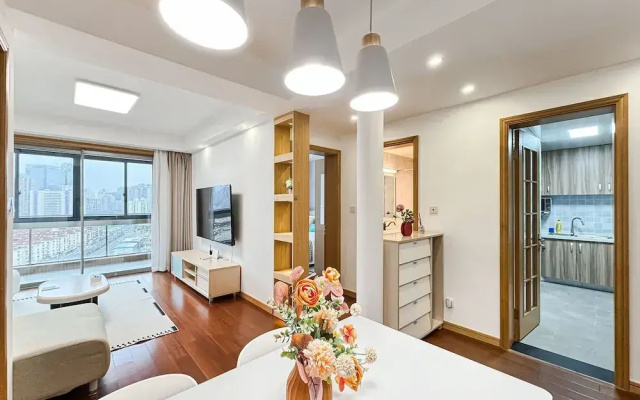Tyms 2BR Apt TianshanRD Near CESIS Line2