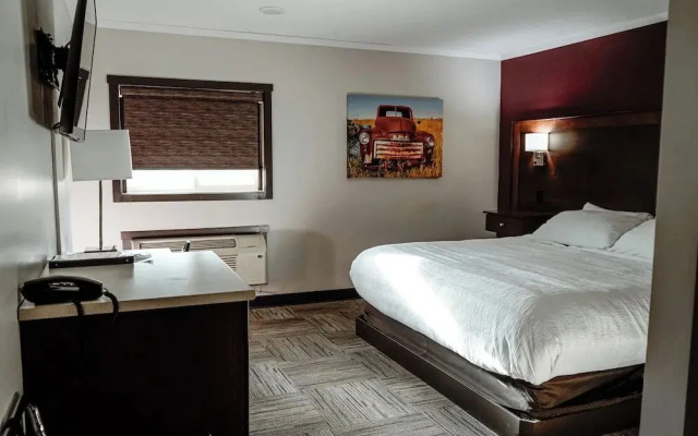 Homestead Inn & Suites