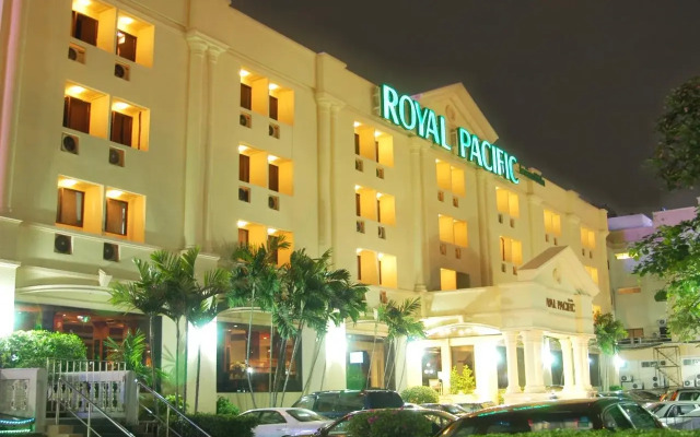 Royal Pacific Hotel