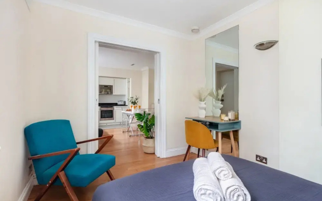 Classic 1BR - Notting Hill Gem