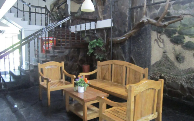 Pleasant Travelers Pension House