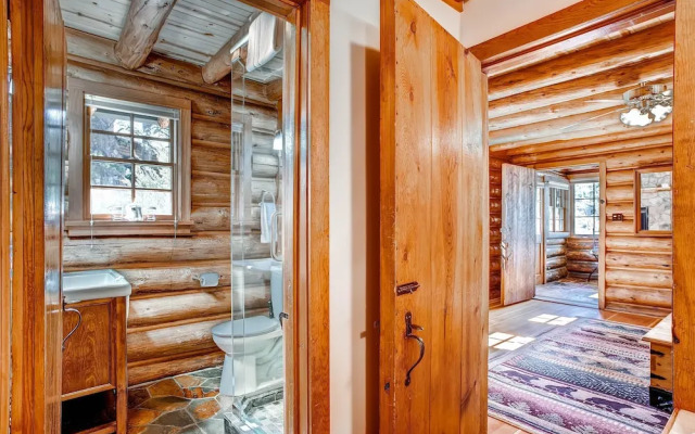 Kathryn's Cabin