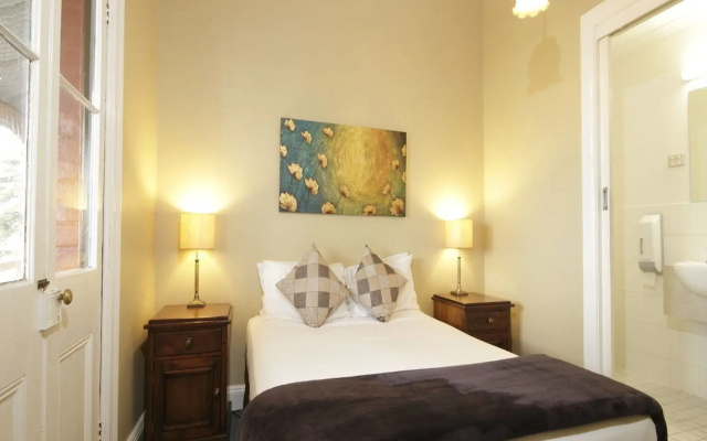 Anchorage Seafront Hotel