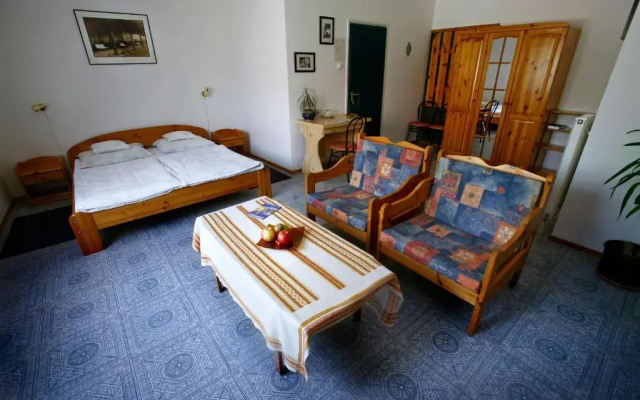 Keszi Panzió